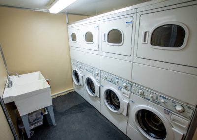 Laundry Trailer Rental Interior